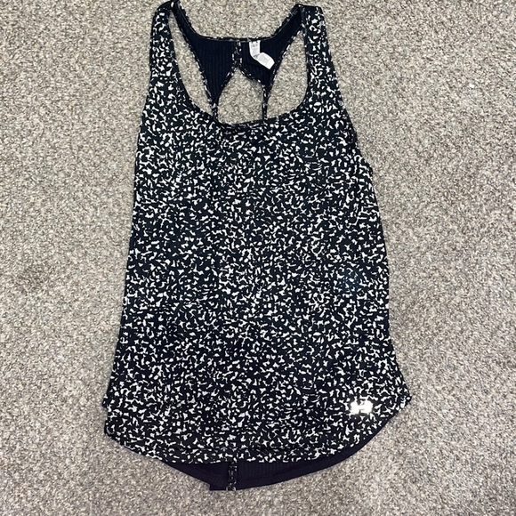 UnderArmour Black Athletic Tank Top - Picture 1 of 4